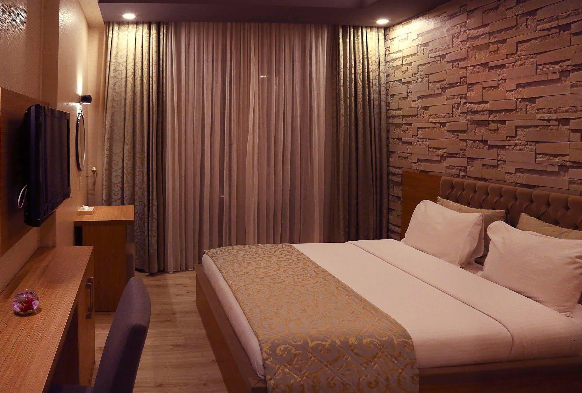 Imperial Park Hotel Izmit Ngoại thất bức ảnh